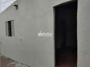 Casa · 240m² · 2 Quartos · 1 Vaga · Casa disponível para Venda no bairro Guarani em Uberlândia-MG