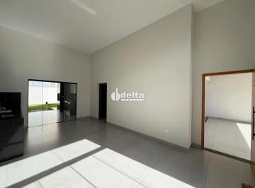 Casa · 250m² · 3 Quartos · 4 Vagas · Casa residencial com 3 quartos sendo 1 suíte, disponível para venda no bairro Jardim Holanda em Uber