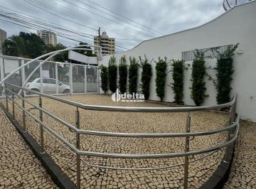 Comercial · 420m² · 4 Vagas · Prédio comercial disponível para venda no bairro Fundinho em Uberlândia-MG