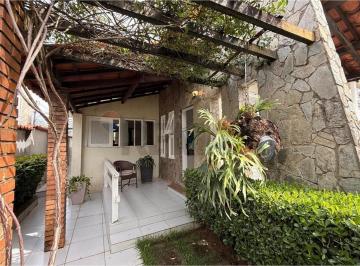 Casa · 190m² · 3 Quartos · 2 Vagas · VENDO UMA BELÍSSIMA CASA AMPLA, BEM CUIDADA, TÉRREA, DE ESQUINA NO STIEP, JARDIM, 3 QUARTOS , SUÍTE,