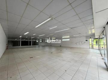 Comercial · 750m² · Loja disponível para locação no bairro Nossa Senhora Aparecida em Uberlândia-MG.