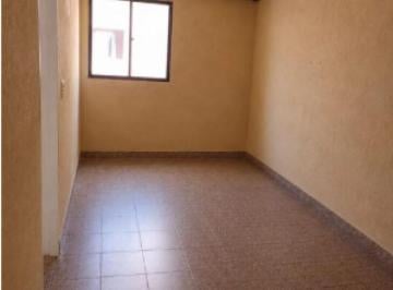Apartamento · 54m² · 2 Quartos · 1 Vaga · Apartamento à Venda  Ao lado da Estação JD Helena 54m²