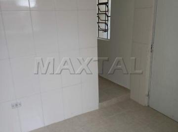 Casa · 28m² · 1 Quarto · Casa com 28m², todo em piso frio, 1 dormitório, cozinha e banheiro  na Av. Itaberaba. Aluga.