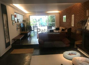 Casa · 388m² · 4 Quartos · 4 Vagas · Sobrado a venda com quatro quartos e três suítes