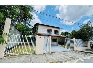 Casa · 196m² · 3 Quartos · 5 Vagas · Casa Duplex  na Ponta Negra com 3 Suítes Financia