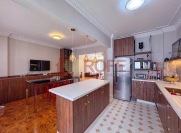 Apartamento · 190m² · 3 Quartos · 1 Vaga · Impecável apartamento totalmente reformado no bairro do Paraíso