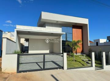 Casa · 134m² · 3 Quartos · 2 Vagas · Casa Alto Padrão 3 Quartos com Suíte, Pé Direito Alto e 2 Vagas de Garagem
