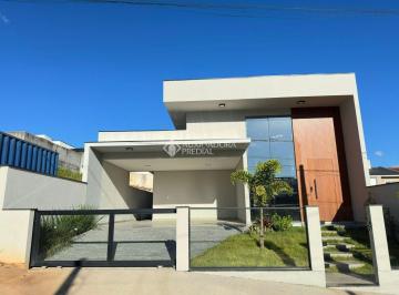 Casa · 134m² · 3 Quartos · 2 Vagas · Casa Alto Padrão 3 Quartos com Suíte, Pé Direito Alto e 2 Vagas de Garagem