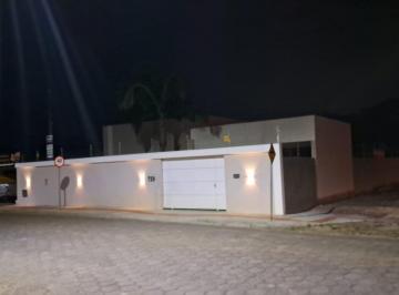 Casa · 125m² · 2 Quartos · 2 Vagas · Casa Alto Padrão, Localizada no bairro Vila São José