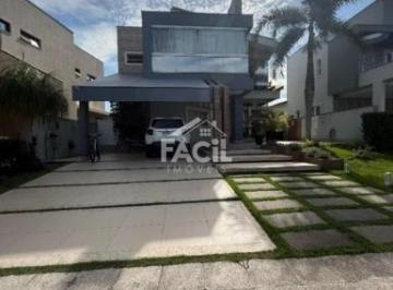 Casa · 295m² · 5 Quartos · 4 Vagas · Casa de Condomínio no Parque da Lagoa, Serra | 5 Quartos
