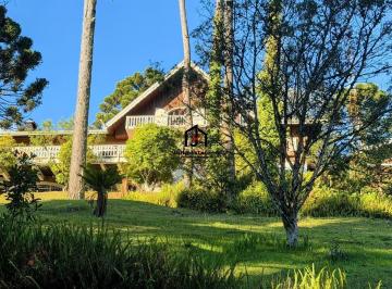 Casa · 8835m² · 8 Quartos · Casa à venda - em Campos do Jordão