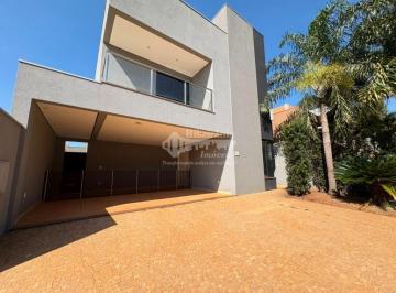 Casa · 286m² · 3 Quartos · 4 Vagas · Sobrado para alugar em Condomínio Aroeira de 286.00m² com 3 Quartos, 3 Suites e 4 Garagens