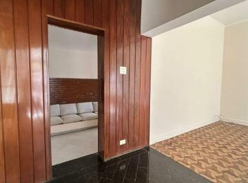 Casa · 208m² · 3 Quartos · Casa para venda em Centro de 208.50m² com 3 Quartos e 2 Suites