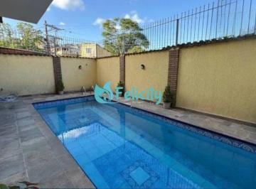 Casa · 204m² · 3 Quartos · 6 Vagas · Sobrado com 3 dorms, 1 suíte, 6 vagas, 204m2 no Jardim Maristela