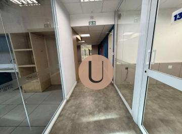 277c1c340ffcb20fb3bfc04462bacd2caf726fff · Loja de 833,00 m² de área útil, 1.301,00m² de área construída, Pé direito acima de 6,00m. com isso t