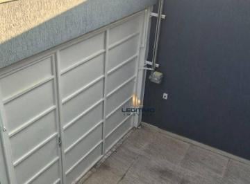 6882c9e73f4799ca3854e75c8d954a817d201712 · Sobrado novo para locação na Vila Albertina com 150m², 2 suítes e 4 vagas. Fácil acesso à Marginal e