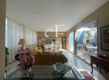 Apartamento · 272m² · 6 Quartos · 3 Vagas · Tijuca - Rua Uruguai - Cobertura linear 6 quartos, 2 suítes, 3 vagas.
