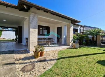 Casa · 190m² · 3 Quartos · 4 Vagas · Casa com edícula, mobiliada e com piscina
