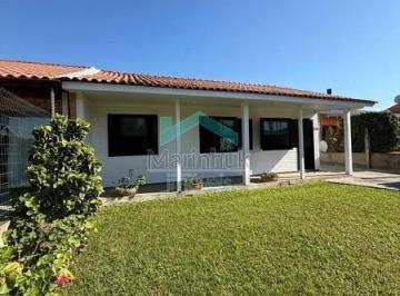 Casa · 360m² · 3 Quartos · 1 Vaga · CASA CHARMOSA DE MADEIRA MOBILIADA