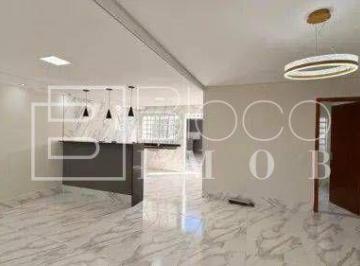 Casa · 150m² · 3 Quartos · 1 Vaga · Casa Reformada com 3 Quartos Sendo 1 Suíte na Quadra 300 do Recanto das Emas