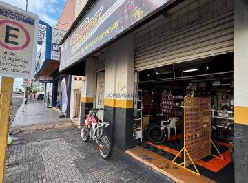Comercial de 2 quartos, Botucatu · Prédio Comercial para venda em Centro de 230.70m² com 2 Quartos