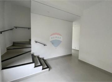 Casa · 198m² · 3 Quartos · Casa de Condomínio para alugar em Vila Santista de 198.00m² com 3 Quartos e 2 Suites