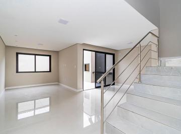 Casa · 136m² · 3 Quartos · 2 Vagas · Sobrado no Cajuru com 3 Quartos, Quintal e Excelente Acabamento