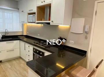 4df6c7201fe94e3239ca588fb4a4c8ce0a8020ad · Apartamento de 2 dormitórios na Ponta da Praia com vaga de garagem e portaria 24h – Excelente oportu