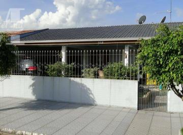 944371b39a7110c0190ad3425e5ae852e65bcf29 · CASA TÉRREA , AMPLA, COM ARMÁRIOS PLANEJADOS, CHURRASQUEIRA, HIDROMASSAGEM E 4 VAGAS COBERTAS.
