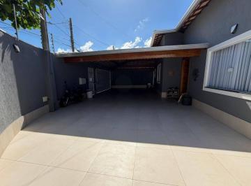 Casa 550m² Venda  · Casa Térrea de Alto Padrão com 4 Suítes à Venda em Balneário Flórida