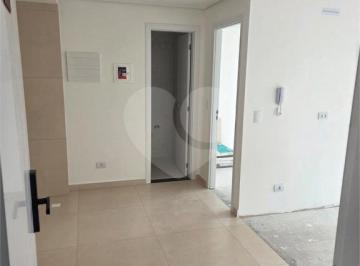 Apartamento · 34m² · 1 Quarto · Apartamento com 1 quartos à venda em Centro - PR
