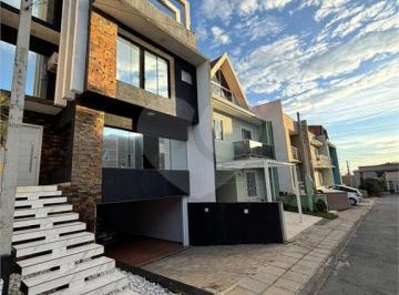Casa · 236m² · 4 Quartos · 3 Vagas · Condomínio com 4 quartos à venda em Novo mundo - PR