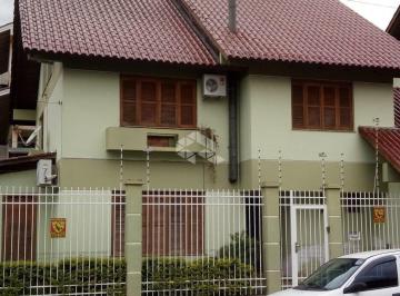 Casa · 220m² · 4 Quartos · 2 Vagas · Imobiliária Crédito Real, vende casa com 4 quartos sendo 1 suíte master, no bairro Jardim Planalto