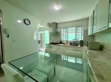 Casa de 3 quartos, São Paulo · Casa com 3 quartos, 150 m² à venda em Jardim Arpoador