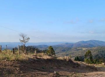 Terreno , São Roque · Lote com Vista Panorâmica em São Roque – Perfeito para Construir Chalé