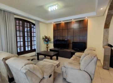 Casa · 141m² · 2 Quartos · 4 Vagas · Sobrado com 2 quartos, sendo 1 suite, 4 vagas de garagem + Edícula- Próximo ao Metrô Klabin
