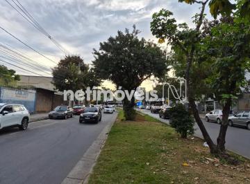 Comercial · 55m² · Situado no melhor ponto do Dona Clara.