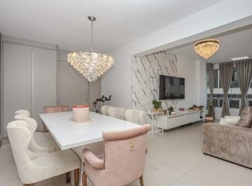 Apartamento · 120m² · 3 Quartos · 1 Vaga · Apartamento à venda no Centro em Balneário Camboriú.
