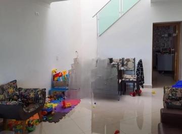 Casa · 114m² · 3 Quartos · 2 Vagas · Casa a venda com 3 dormitórios e 2 vagas no Ipiranga