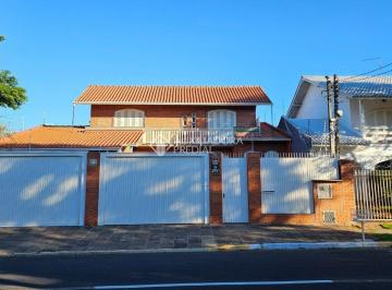 Casa · 282m² · 3 Quartos · 5 Vagas · Casa excelente com piscina em São Leopoldo