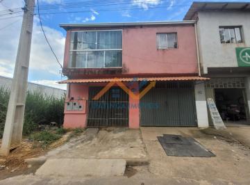 Casa · 180m² · 3 Quartos · 2 Vagas · Casa no bairro Ilha do Rio Doce - Caratinga
