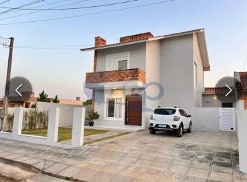 Casa · 136m² · 3 Quartos · 4 Vagas · Casa a venda com 3 dormitorios na Bella Torres em Passo de Torres/SC