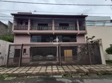 Frente · Linda casa com 4 quartos, 2 suítes, 4 garagens e terraço na encosta do sol