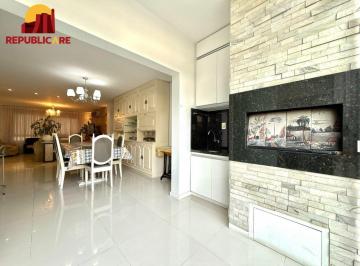 Casa · 247m² · 3 Quartos · 4 Vagas · Casa com 3 Suítes e 3 Vagas no Bairro Vila Ipiranga