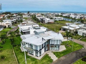 Casa · 536m² · 5 Quartos · 2 Vagas · Mansão no Ocean Side para Comprar com  562,80m²