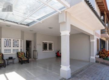 Casa · 208m² · 4 Quartos · 2 Vagas · Casa Sobrado de 3 dormitórios com suíte, 2 vagas, piscina e sótão no Ecoville
