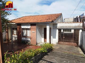 Casa · 101m² · 2 Quartos · 2 Vagas · Terreno na Baltazar de Oliveira Garcia
