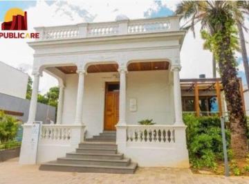 Casa · 211m² · 3 Quartos · 2 Vagas · Avenida Clemenciano Barnasque, 121 - Teresópolis, Porto Alegre - RS