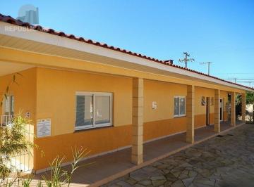 Casa · 78m² · 2 Quartos · 1 Vaga · Casa em condomínio com 2 dormitórios, escada e 1 vaga de garagem.