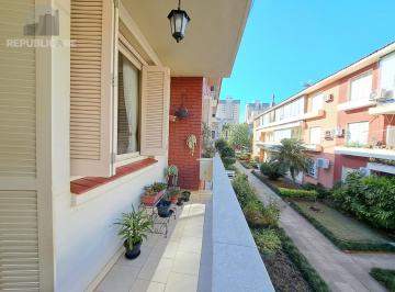 Apartamento · 85m² · 2 Quartos · More no coração do Menino Deus